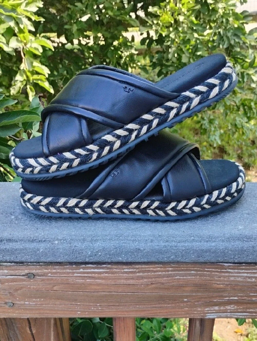 EUC Tory Burch Black Leather Criss Cross Jute Espadrilles Slides Resort - 8.5